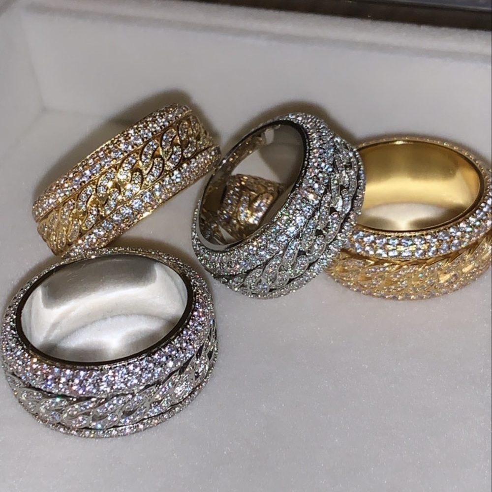 Iced out Cuban link ring - Dripndrop.ca